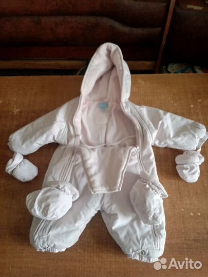 Продам комбинезон на девочку