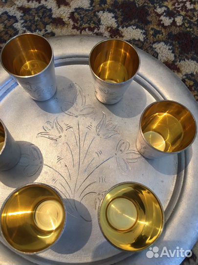 Поднос и стопки