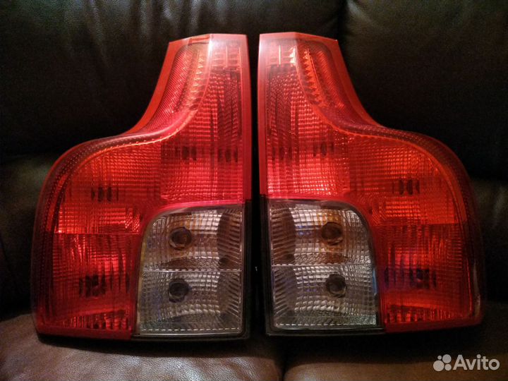 Задние фонари Volvo 31213381/31213382