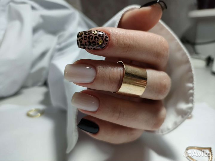 Маникюр и педикюр