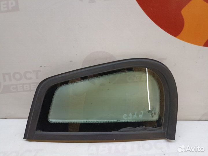 Стекло собачника левое заднее Volkswagen Tiguan