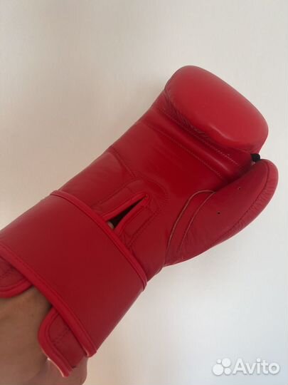 Боксерские перчатки