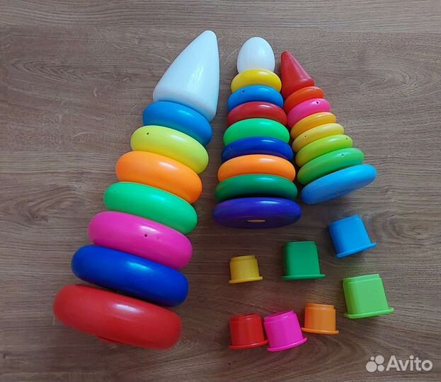 Развивающие игрушки погремушки машинки