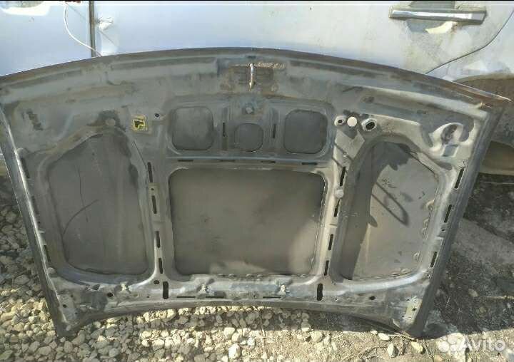 Капот Форд Фиеста