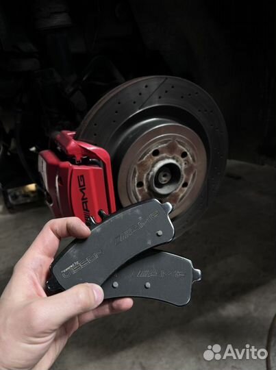 Задние тормозные колодки S63 AMG W222