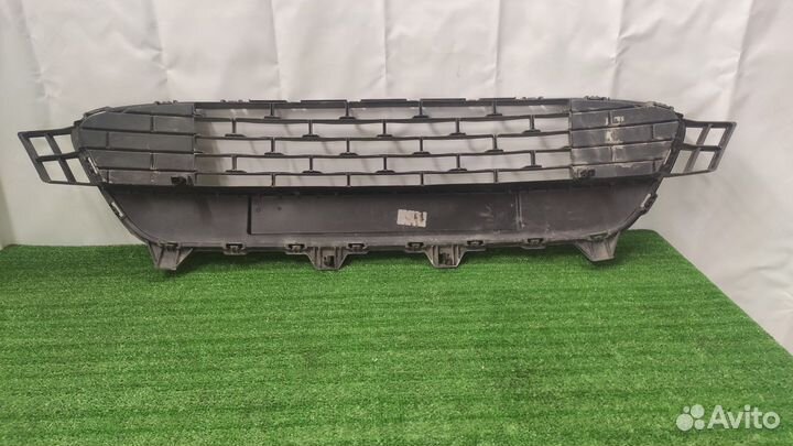 Решетка переднего бампера Kia Rio 4