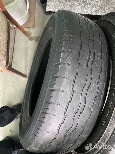 Bridgestone Dueler H/T 687 2.25/65 R17 39