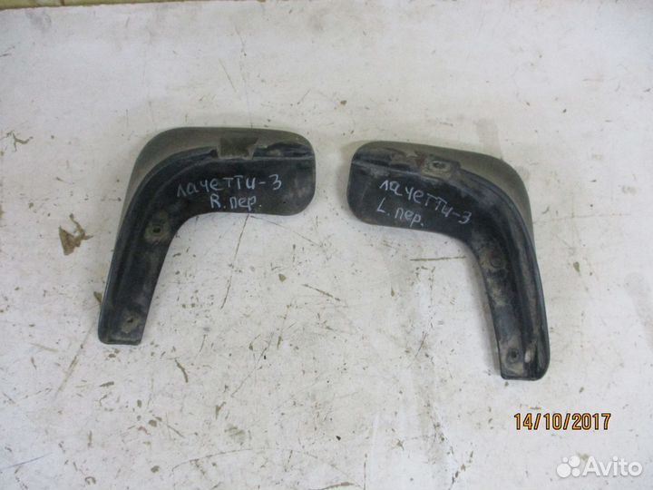 Брызговик передний левый Шевроле Лачетти