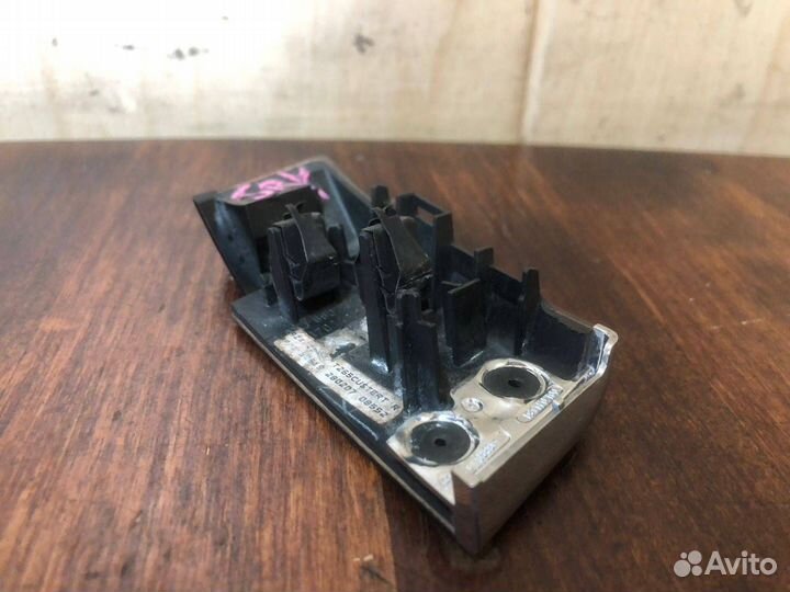 Декоративная накладка торпедо Cadillac SRX 2007