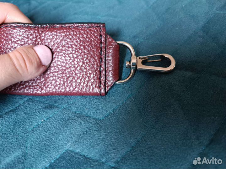 Сумка из натуральной кожи бордового цвета