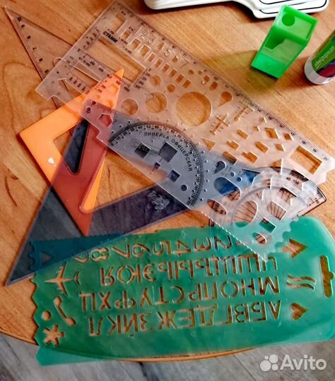 Канцтовары пакетом для младшего школьника