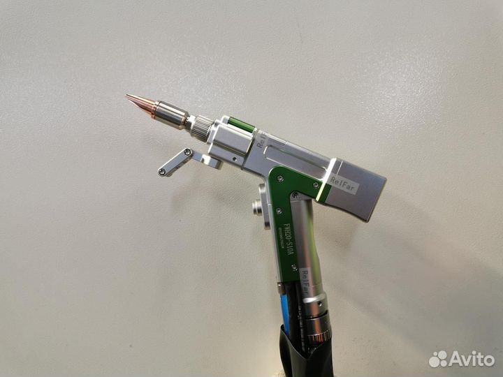 Лазерный аппарат сварки, резки и чистки металлов