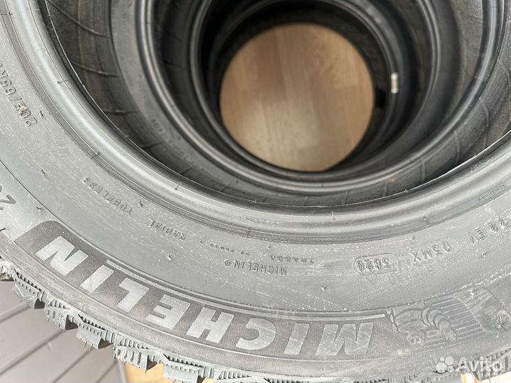 Michelin X-Ice North 4 205/65 R16 99T