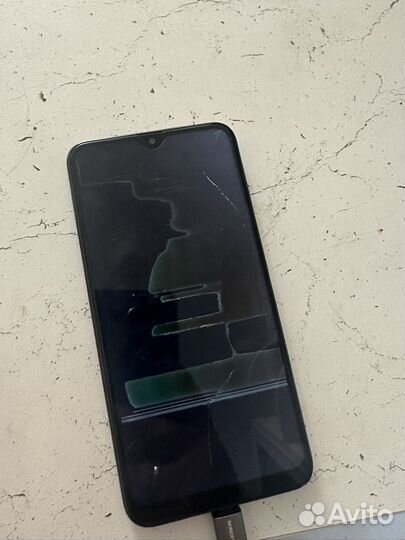 Samsung Galaxy A10, 2/32 ГБ
