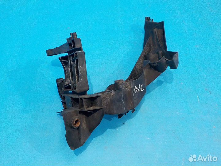 Кронштейн фары правой Audi A4 (B8) 2007-2015