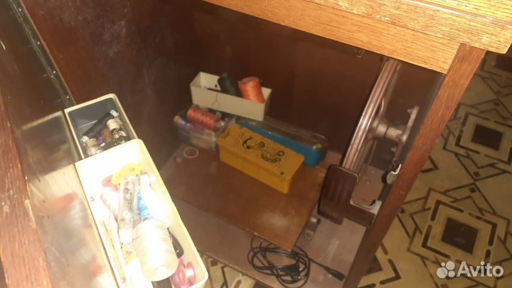 Швейная машинка Чайка-2 ножная Б/у