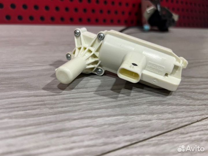 Замок багажника Mercedes-Benz Gle W292 642 2017