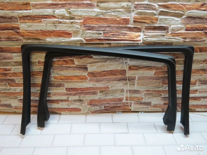 Накладка рамы двери задняя Audi Q7 4L 2005-2009