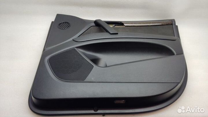 Обшивка двери передняя правая Audi Q7 4L BAR 2008