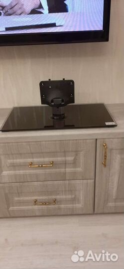 Подставка под телевизор