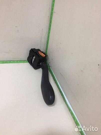 Переключатель поворотов подрулевой LADA Kalina