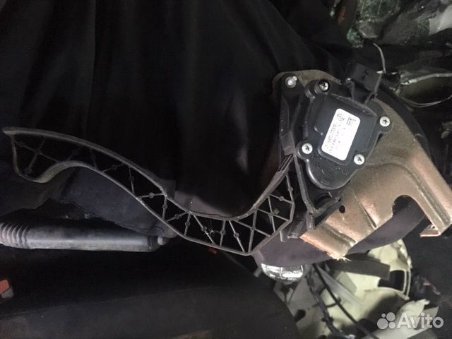 Педаль газа Renault Logan 2 2014-2018