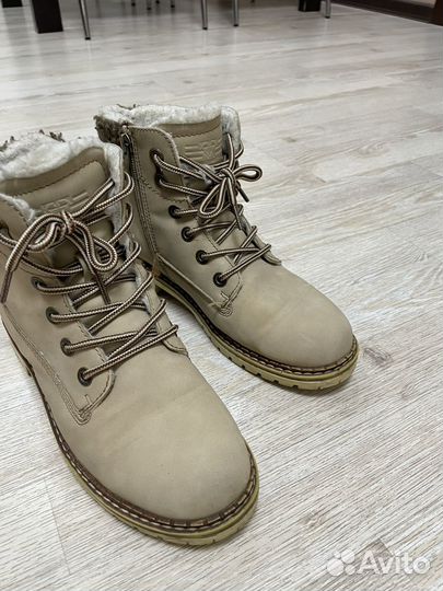 Зимние ботинки женские