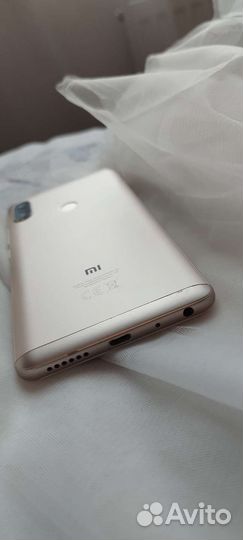 Xiaomi Redmi Note 5, 3/32 ГБ