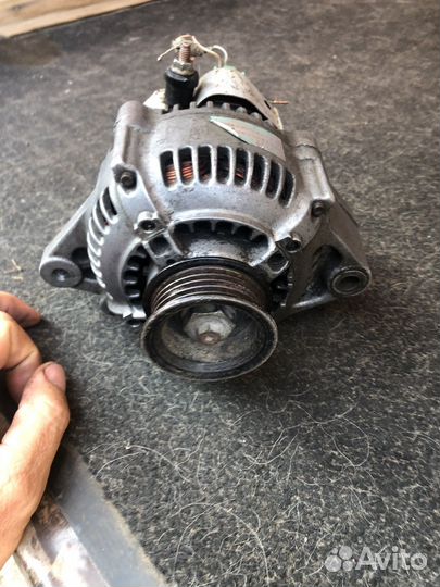 Генератор б/у тойота