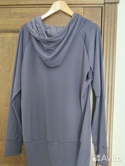 Спортивный свитер