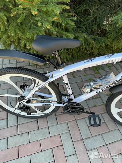 Новые BMW на литых 26 дисках,21 склрость Shimano