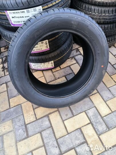Nexen N'Fera SU1 215/55 R17 94V