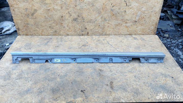 Накладка порога правая BMW F10