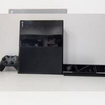 XBox One + подписка в комплекте и 450 игр