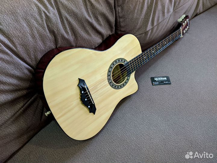 Гитара акустическая с чехлом
