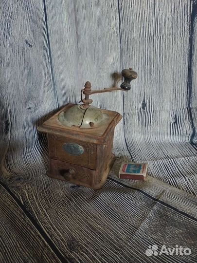 Кофемолка ручная старинная, Франция, винтаж