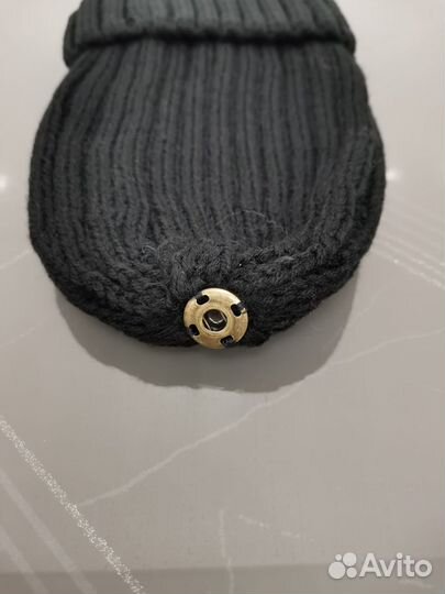 Женская шапка с помпоном из натурального меха