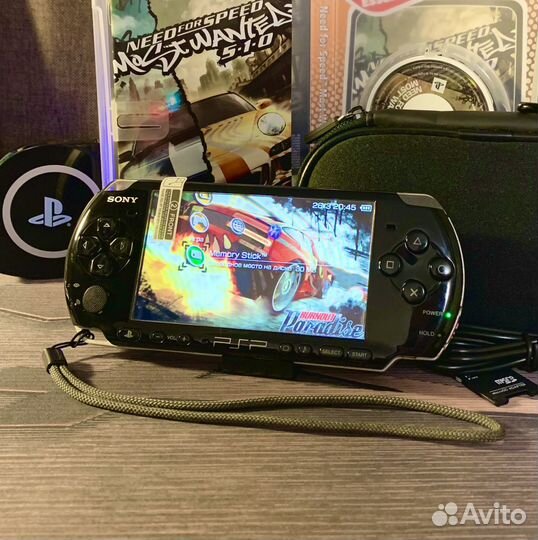 Sony PSP 3004 Piano Black 64gb 7500 игр (комплект)