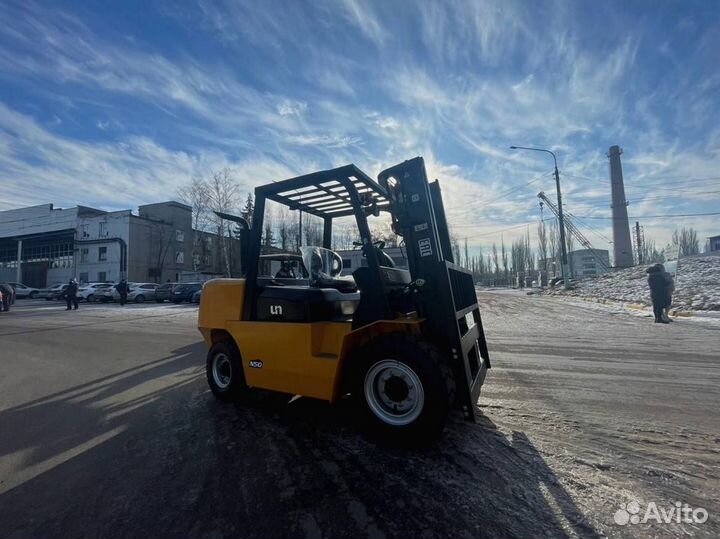 Вилочный погрузчик UN Forklifts FD70, 2023