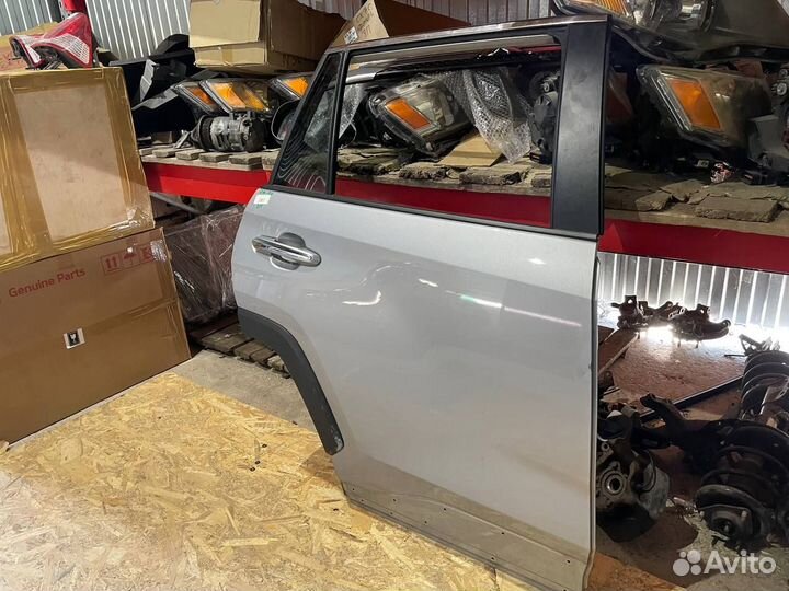 Задняя правая дверь Тойота Рав 4 50