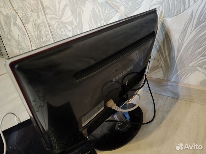 Телевизор samsung 22