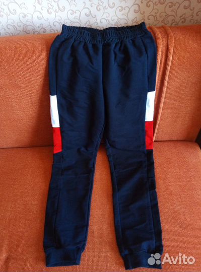 Новый женский спортивный костюм р.44