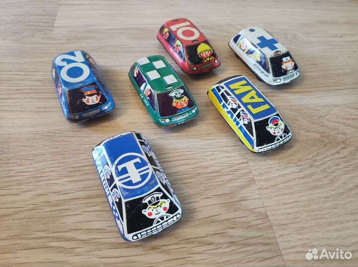 Машинки эпохи СССР жестяные