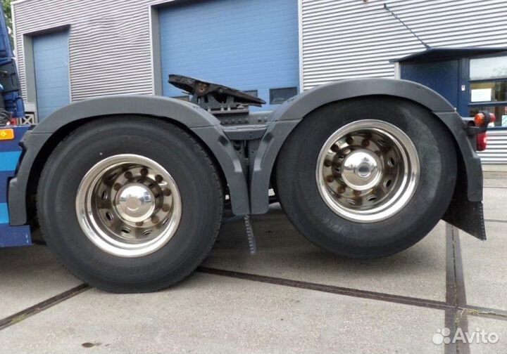 В разборке грузовик Volvo, FH с 2013