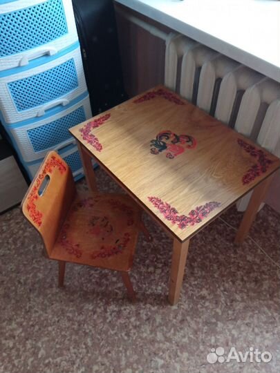Детский стол и стул