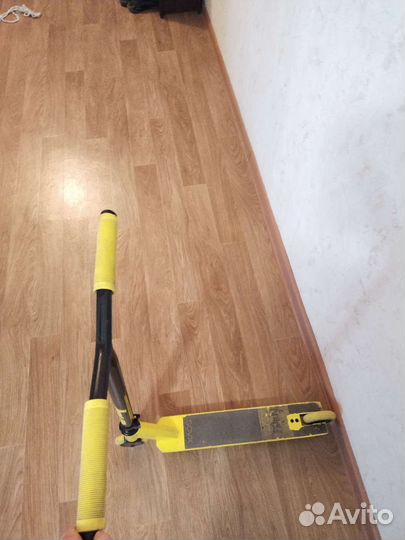 Трюковой самокат xaos