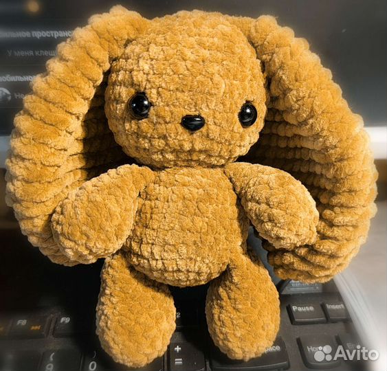 Вязаные игрушки Зайка