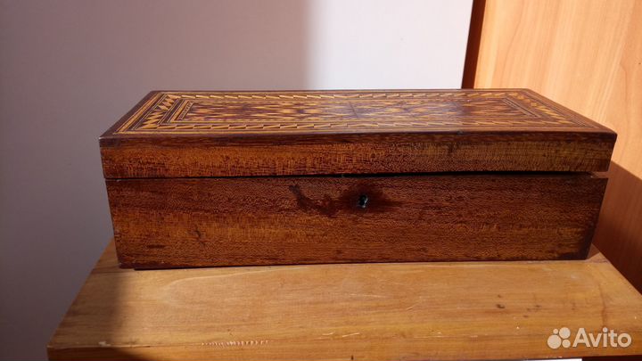 Шкатулка старинная