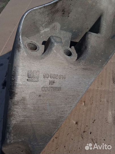 Кронштейн генератора Opel Vectra b Опель вектра б
