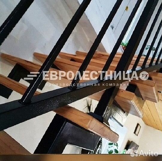 Лестница на металлокаркасе